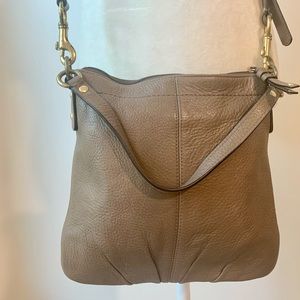 Coach Brooke Taupe Pebbled Leather Crossbody Handbag Tan Beige Gold Tone